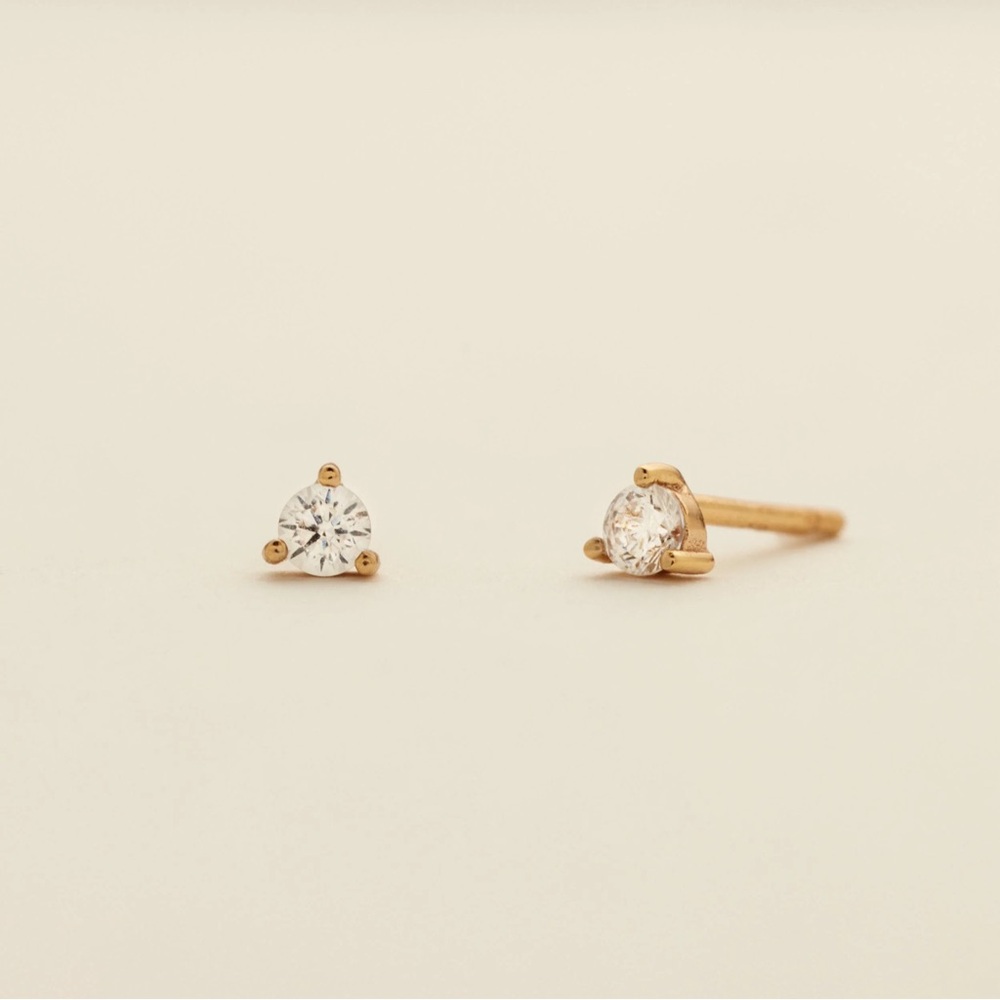 ‼️Made By Mary Luxe 3-Prong Stud Earrings‼️
